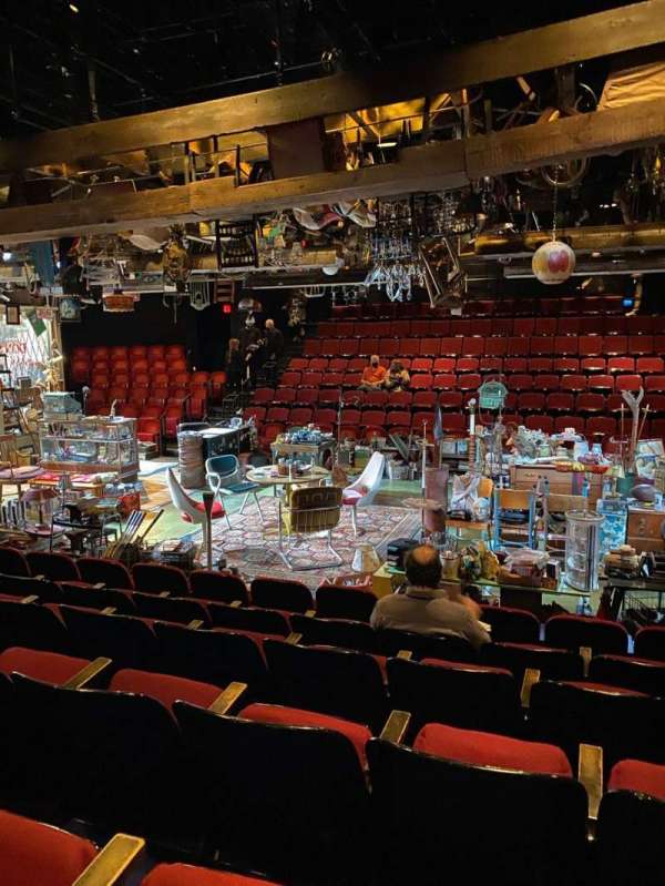 Circle in the Square Theatre, bloc: Orchestra 200 (Odd), rangée: E, place: 221