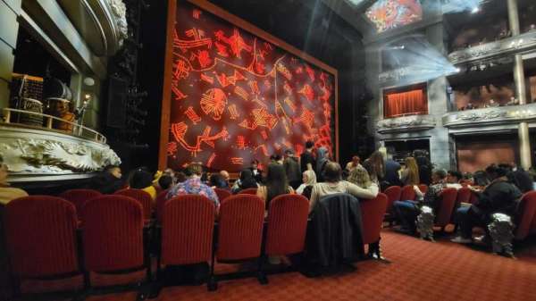 Princess of Wales Theatre, bloc: Orchestra L, rangée: B, place: 42