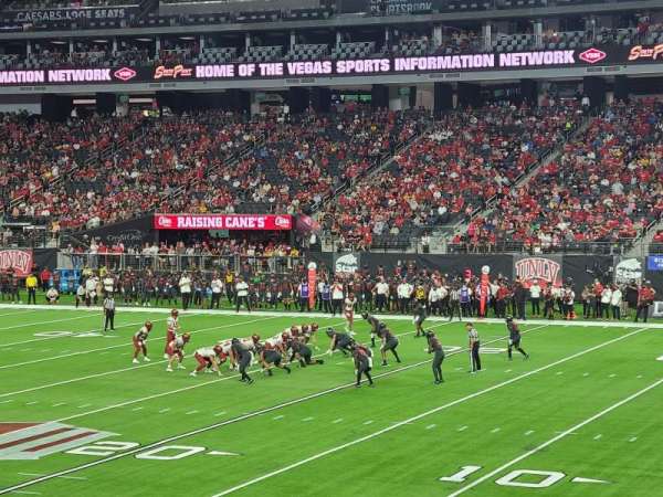 Allegiant Stadium, bloc: 129, rangée: 13, place: 16