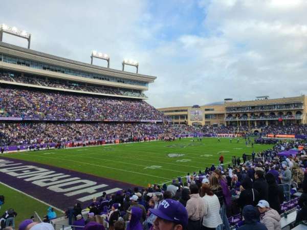 Amon G. Carter Stadium, bloc: 110, rangée: U, place: 5