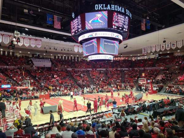 Lloyd Noble Center, bloc: 124, rangée: 10
