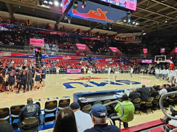 Moody Coliseum, bloc: 113, rangée: 5, place: 3