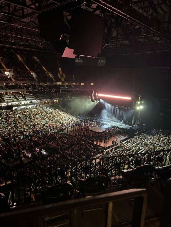 Spectrum Center, bloc: 229, rangée: F, place: 15