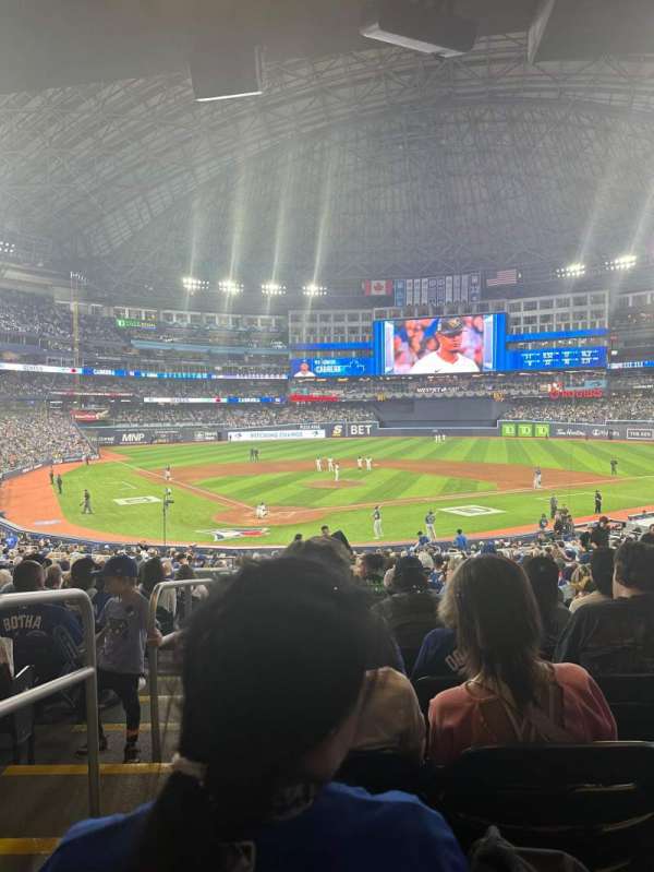 Rogers Centre, bloc: 122, rangée: 14, place: 15