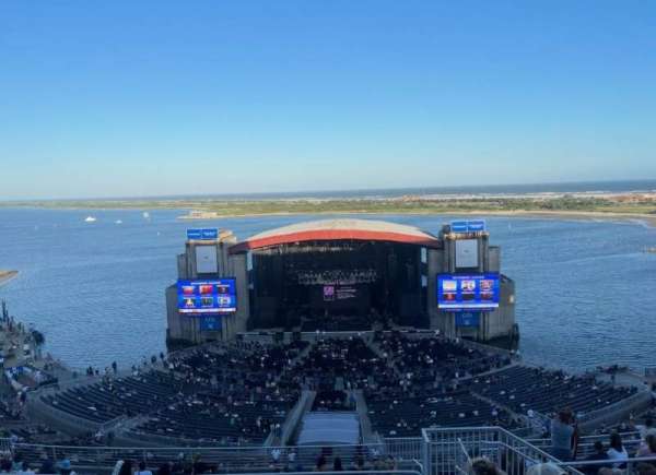 Jones Beach Theater, bloc: 306, rangée: P, place: 3