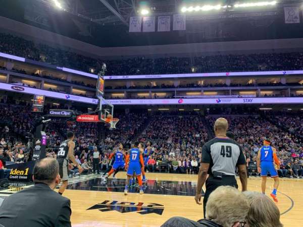 Golden 1 Center, bloc: 3, rangée: 2, place: 11