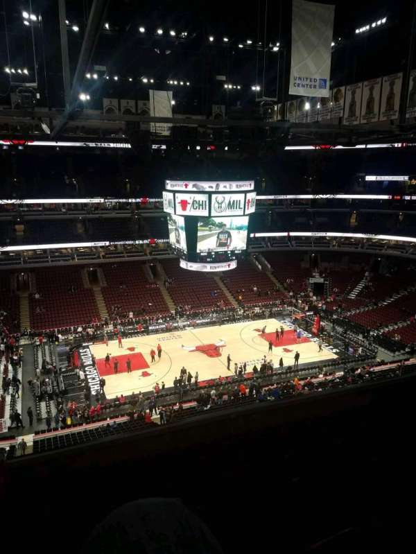 United Center, bloc: 319, rangée: 9, place: 15