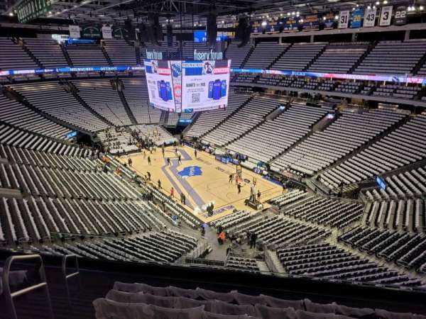 Fiserv Forum, bloc: 203, rangée: 7, place: 24