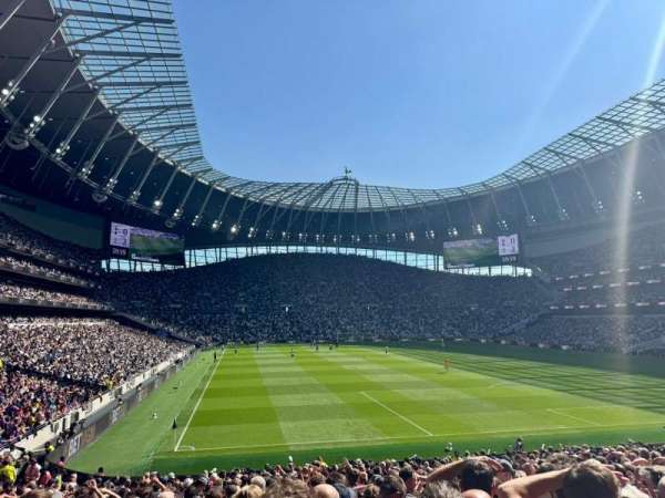 Tottenham Hotspur Stadium, bloc: 114, rangée: 24, place: 433