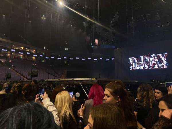 Oakland Arena, bloc: Floor, rangée: -, place: -
