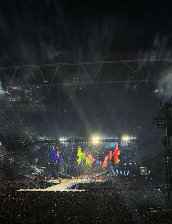 Wembley Stadium, bloc: 110, rangée: 43, place: 2-19