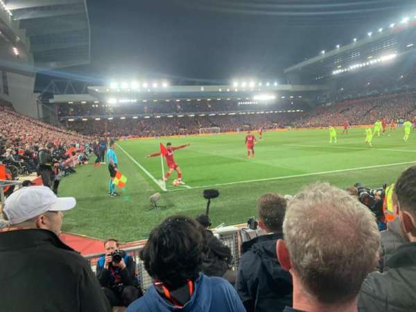 Anfield, bloc: 102, rangée: KOP