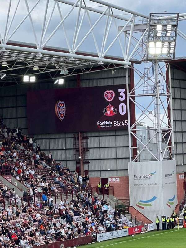 Tynecastle Stadium, bloc: W, rangée: 17, place: 5
