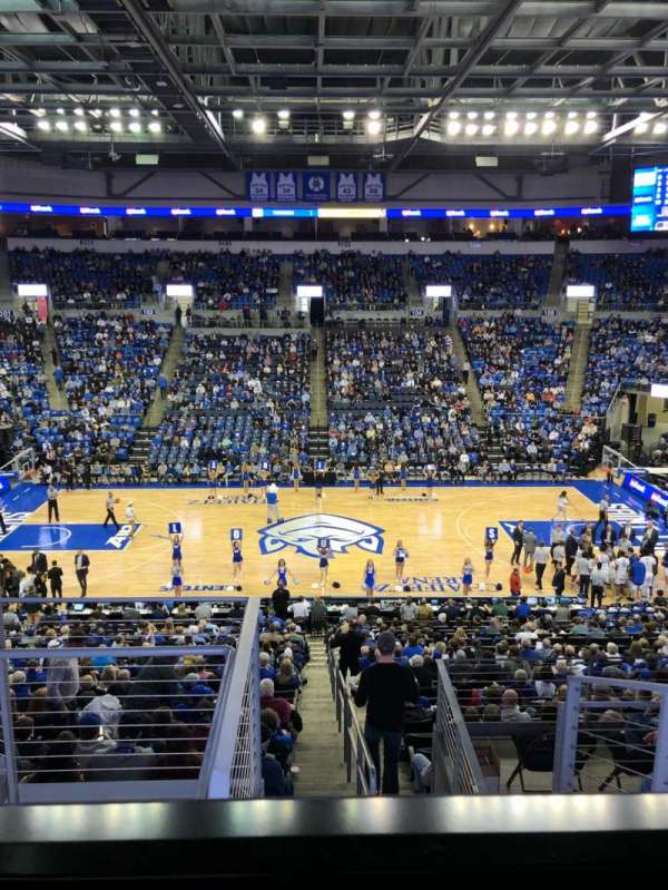 Chaifetz Arena, bloc: 214, rangée: D, place: 17