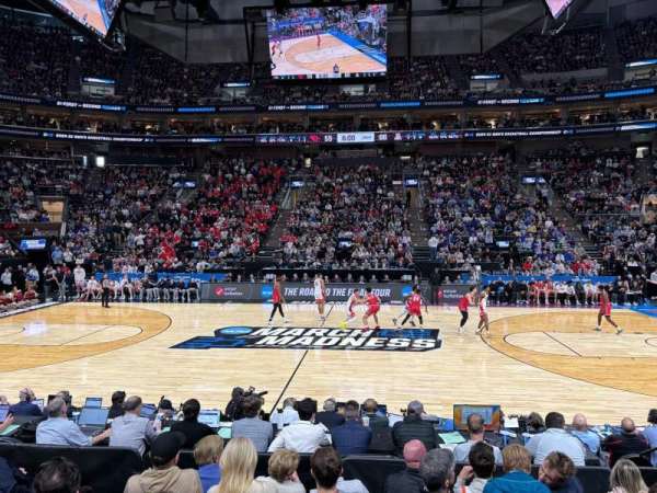 Delta Center, bloc: 18, rangée: 6, place: 5