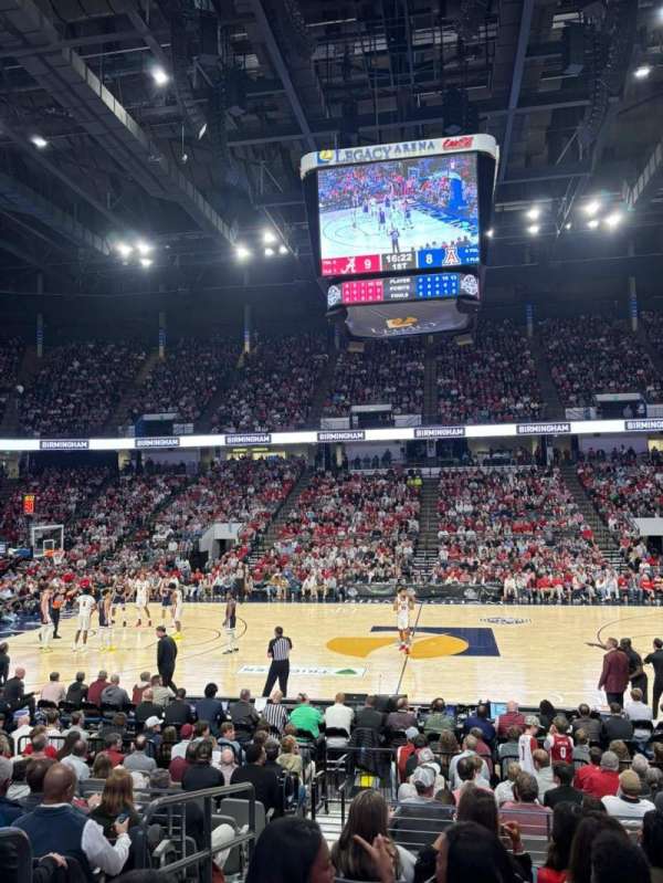 Legacy Arena, bloc: 129, rangée: M, place: 15