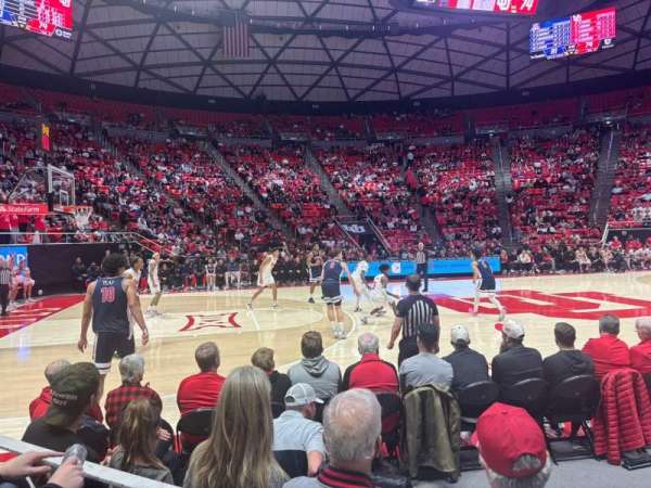 Jon M. Huntsman Center, bloc: C, rangée: 2, place: 2