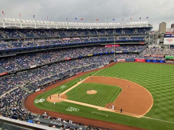 Yankee Stadium, bloc: 416, rangée: 1, place: 3