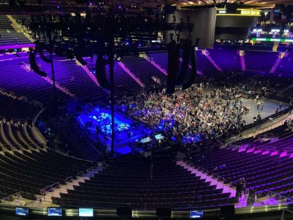 Madison Square Garden, bloc: 420, rangée: 1, place: 6