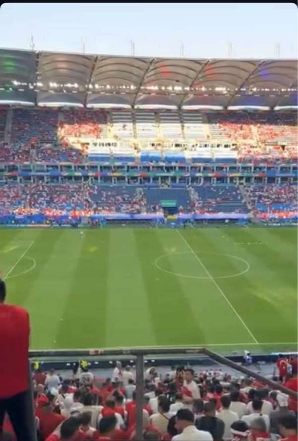 Volksparkstadion, bloc: 19c, rangée: 1, place: 5