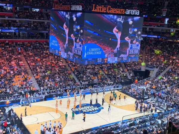 Little Caesars Arena, bloc: M32, rangée: 4, place: 5