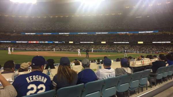 Dodger Stadium, bloc: 37FD, rangée: A, place: 8