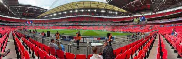 Wembley Stadium, bloc: 120, rangée: 4, place: 239