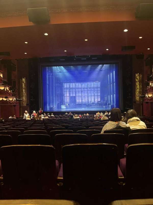 Prince Edward Theatre, bloc: Stalls, rangée: Z, place: 16