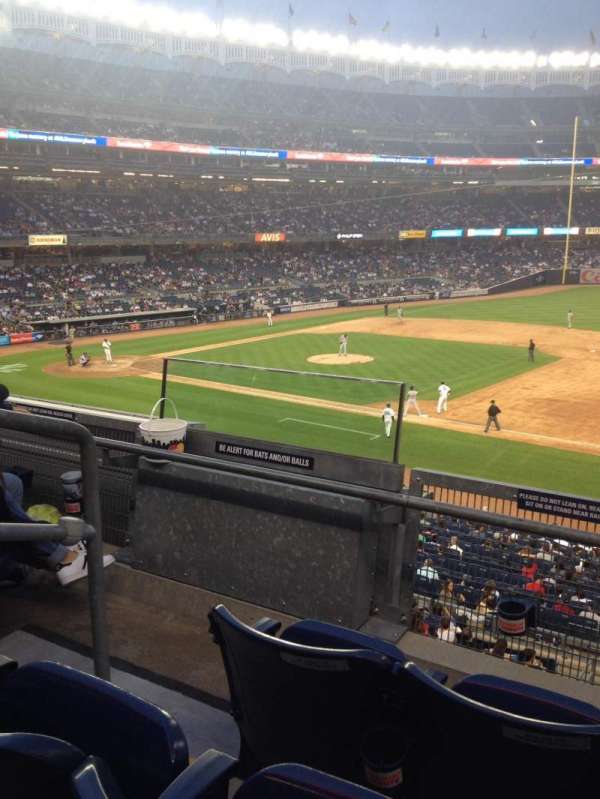 Yankee Stadium, bloc: 214A, rangée: 3, place: 9