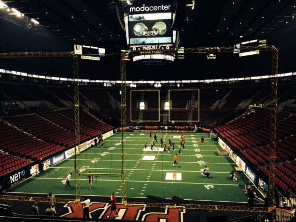 Moda Center, bloc: 208, rangée: E, place: 5
