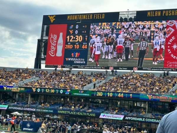 Mountaineer Field, bloc: 126, rangée: 1, place: 124