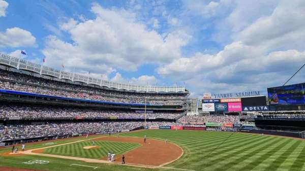 Yankee Stadium, bloc: 214a, rangée: 2, place: 5