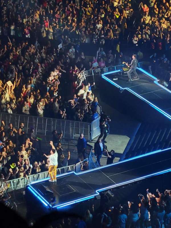 TD Garden, bloc: 329, rangée: 14, place: 16