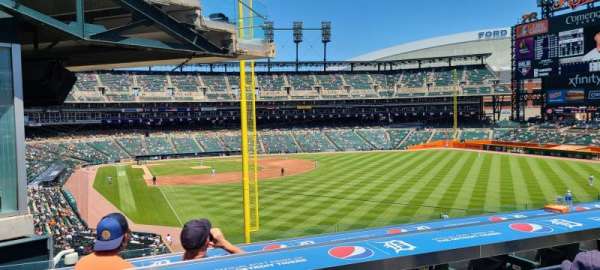 Comerica Park, bloc: Balcony 4, rangée: CCC, place: 14