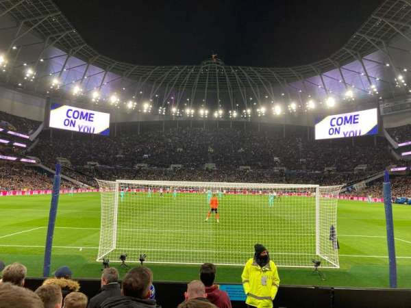 Tottenham Hotspur Stadium, bloc: 113, rangée: 6, place: 370