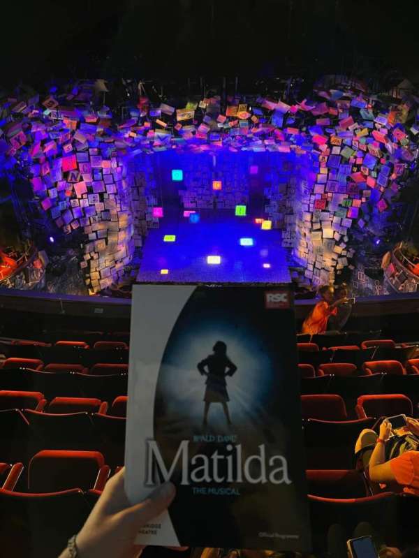 Cambridge Theatre, bloc: Upper Circle, rangée: F, place: 20
