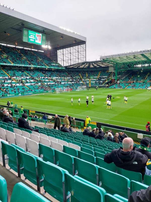 Celtic Park, bloc: 105, rangée: T, place: 21