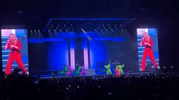 Accor Arena, bloc: Gradin R, rangée: 27, place: 09