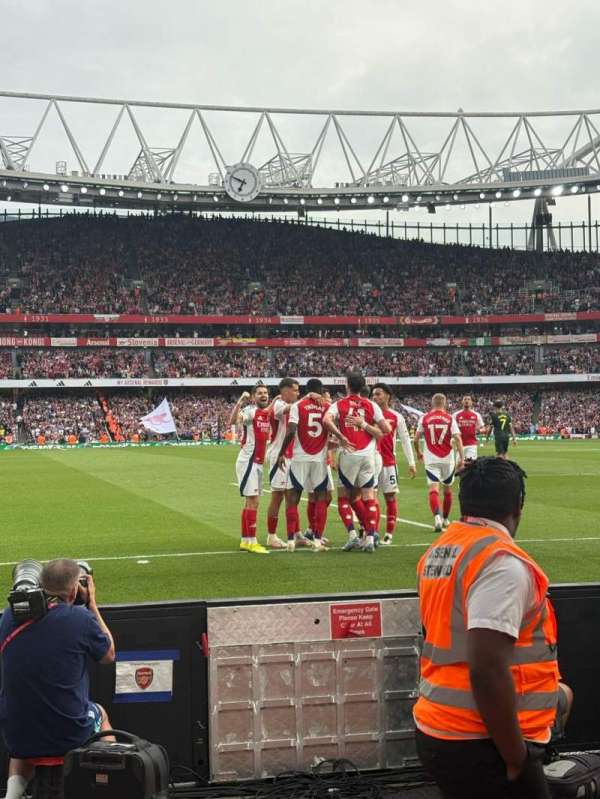 Emirates Stadium, bloc: 10, rangée: 1, place: 314