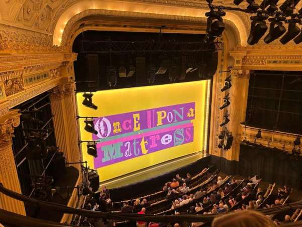 Hudson Theatre, bloc: Balcony L, rangée: B, place: 9