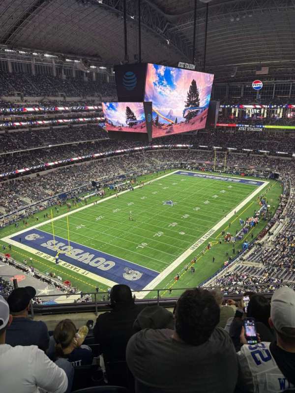 AT&T Stadium, bloc: 452, rangée: 6, place: 17