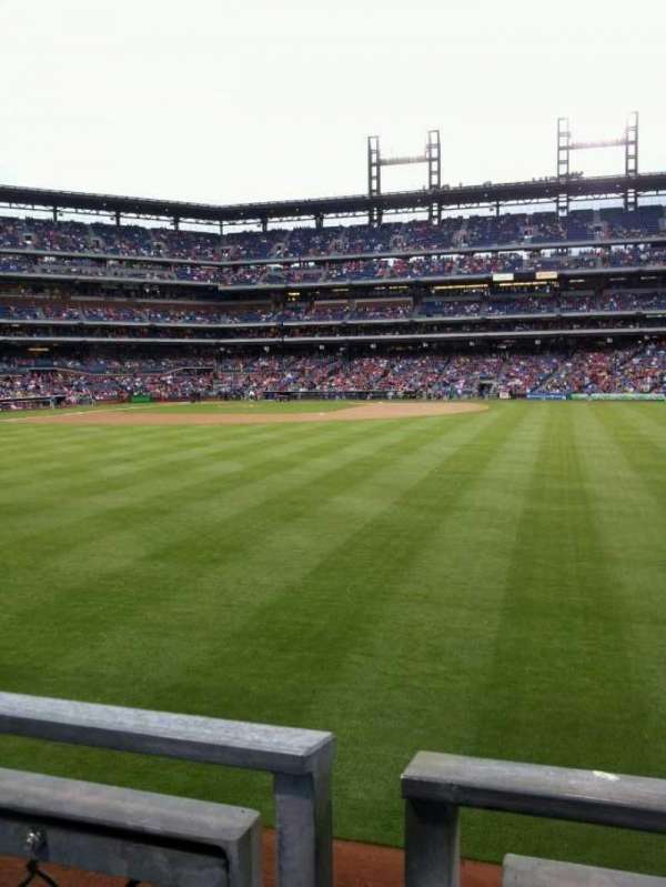 Citizens Bank Park, bloc: 102, rangée: 1, place: 15