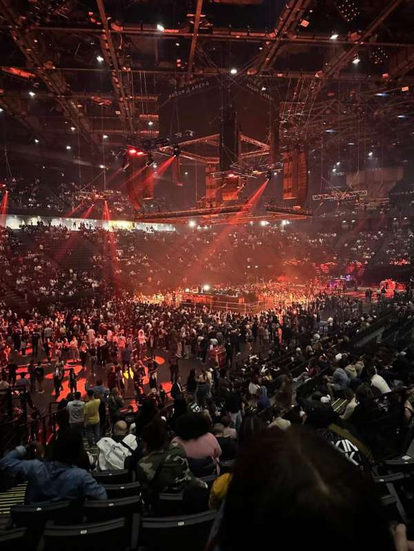 Accor Arena, bloc: Gradin C, rangée: 10, place: 17