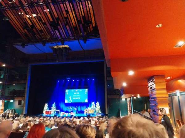 Aylesbury Waterside Theatre, bloc: Stalls, rangée: Z, place: 3