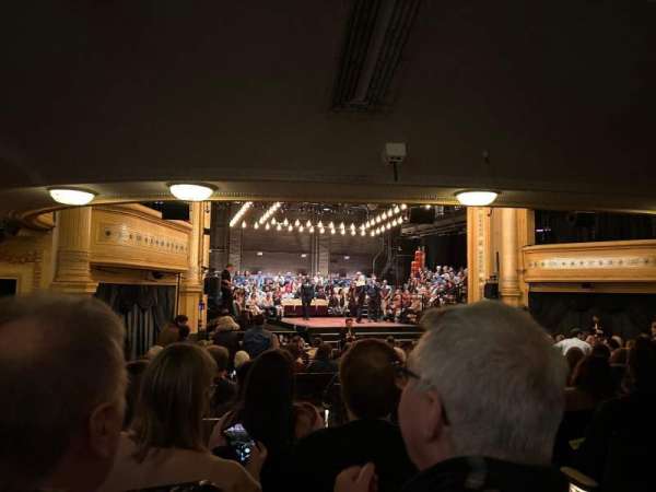 Hudson Theatre, bloc: Orchestra L, rangée: T, place: 1