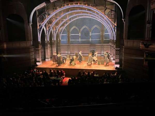 Lyric Theatre, bloc: Dress Circle C, rangée: A, place: 120