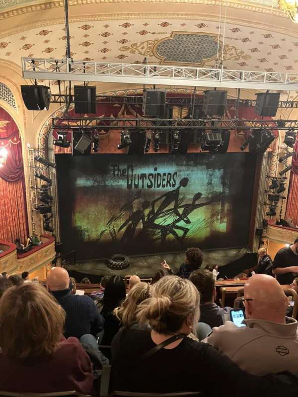 Bernard B. Jacobs Theatre, bloc: Mezzanine L, rangée: K, place: 5