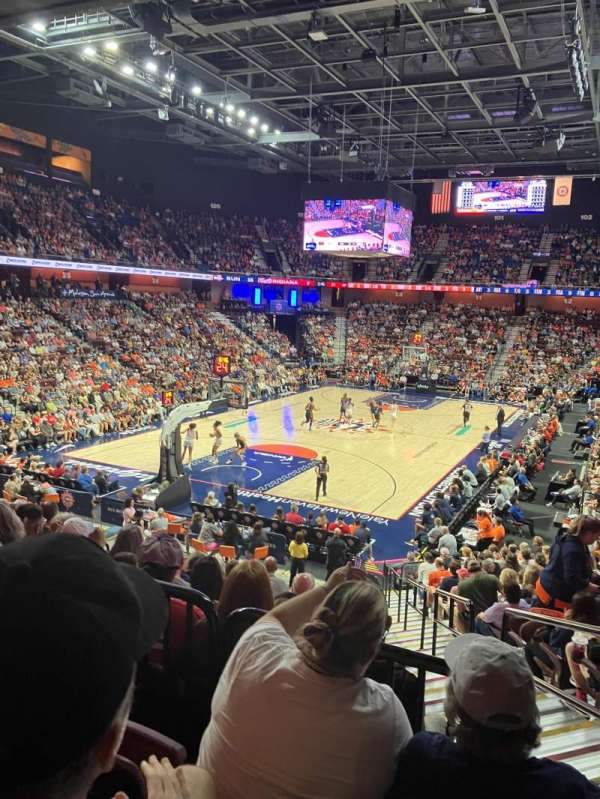 Mohegan Sun Arena, bloc: 19, rangée: U, place: 2