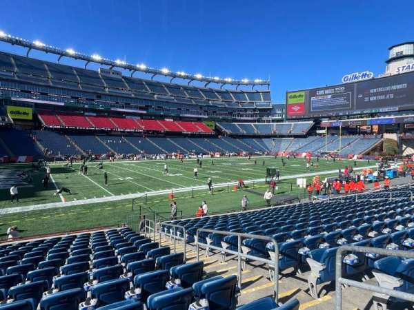 Gillette Stadium, bloc: 114, rangée: 14, place: 3