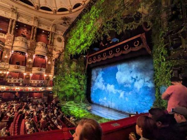 London Coliseum, bloc: Dress Circle, rangée: B, place: 3